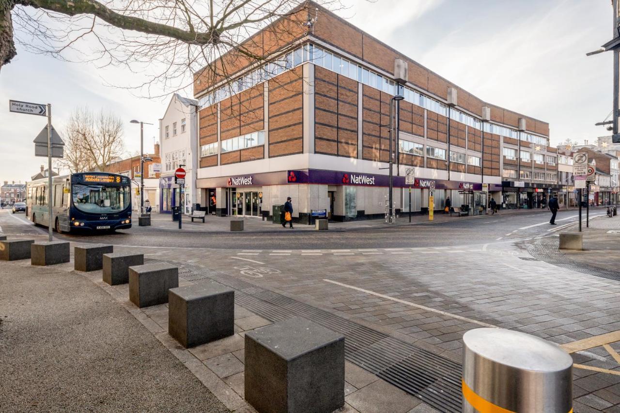 2 Bedroom Apartment At Modernview Serviced Accommodation Watford Town Centre F15 Exteriör bild